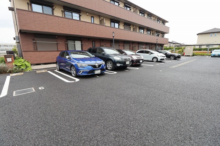 駐車場　駐車場