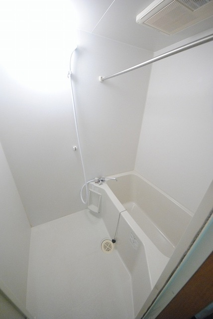 バス・シャワールーム　写真は３０２号室