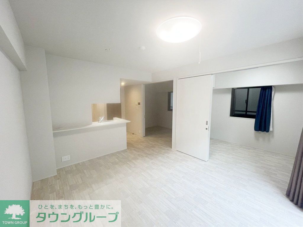 居室・リビング　エントランス