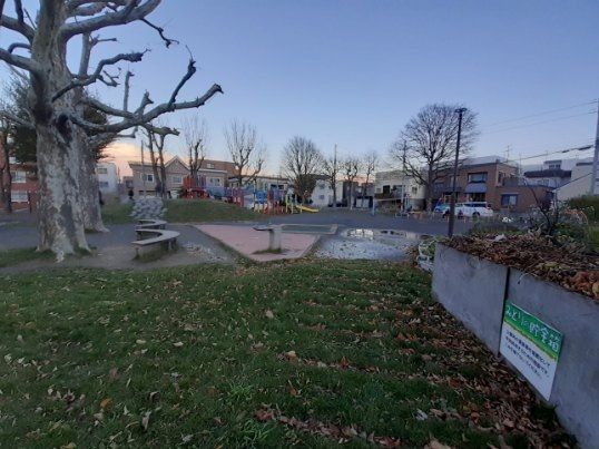 公園　八軒東公園（公園）まで100m