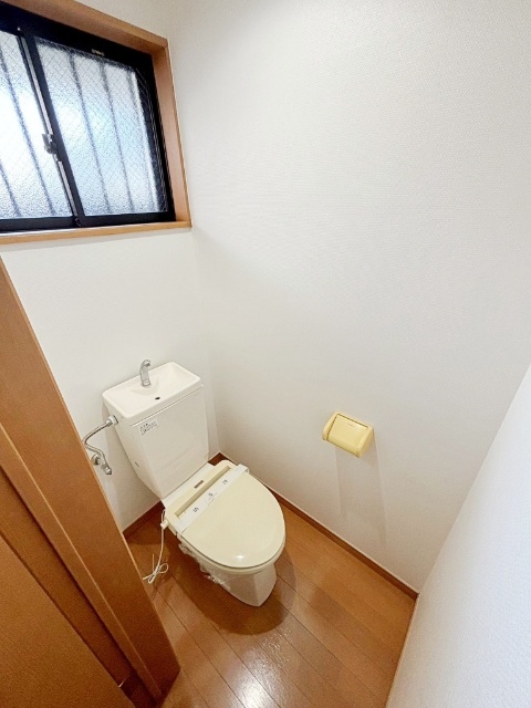 トイレ　別部屋参考写真