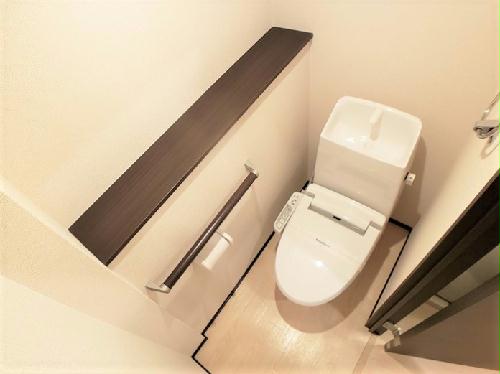 トイレ　快適な温水洗浄便座付き