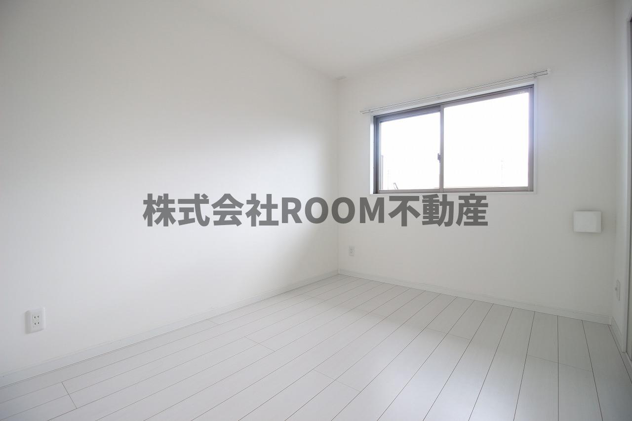 その他部屋・スペース　落ち着いて過ごせるお部屋なので、寝室にいかがでしょうか