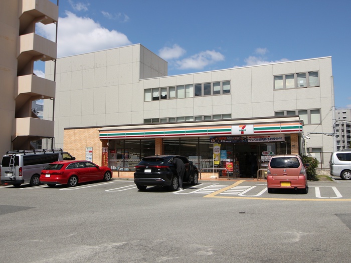 コンビニ　セブンイレブン豊中少路１丁目店（コンビニ）まで513m