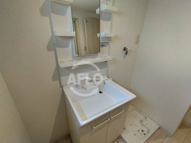 洗面設備　プリマルーチェ大正　独立洗面台