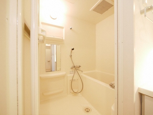 バス・シャワールーム　バス・シャワールーム