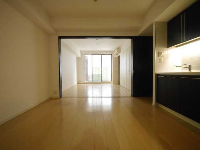 居室・リビング　アーデン神保町