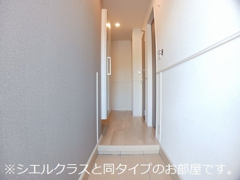 玄関　図面と現状に相違がある場合には現状を優先