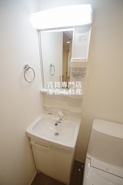 洗面設備　独立洗面化粧台付き