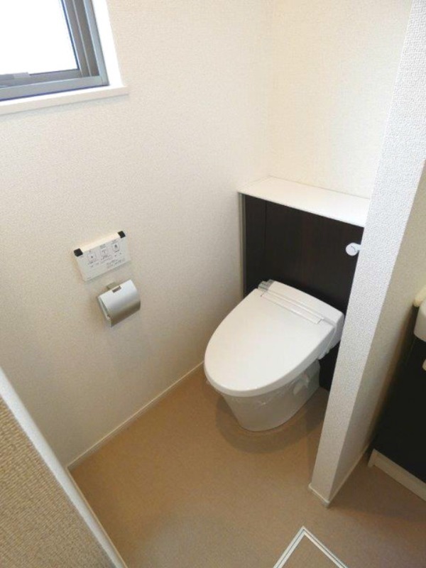 トイレ　図面と現状に相違がある場合には現状を優先