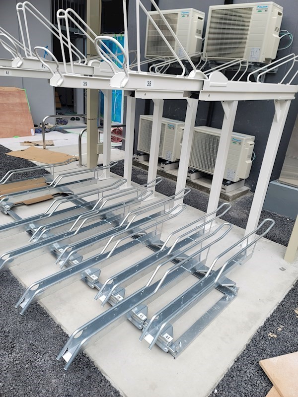 駐車場　駐輪場