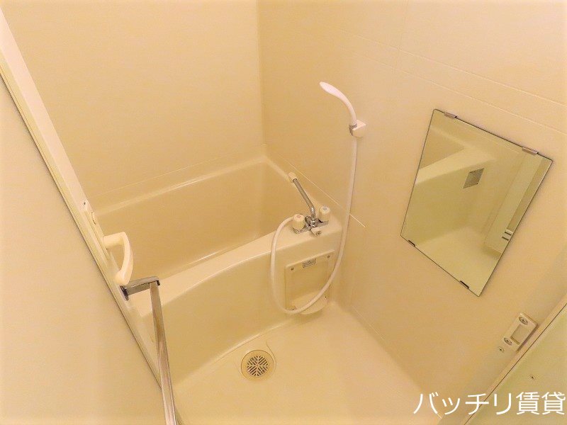 バス・シャワールーム　同型タイプの為、現況を優先致します。