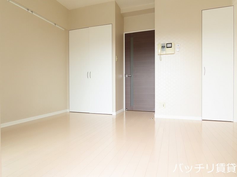 洗面設備　同型タイプの為、現況を優先致します。