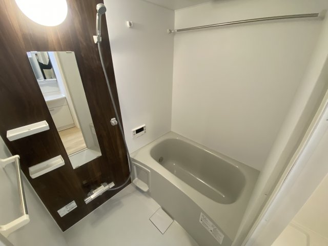 バス・シャワールーム　便利な浴室乾燥機付き！