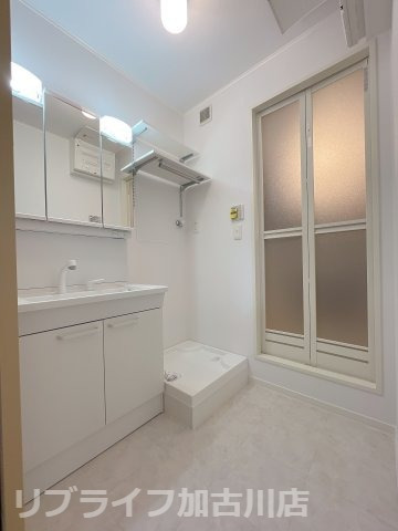 洗面設備　写真は202　左右反転