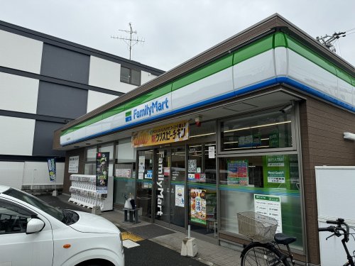 コンビニ　ファミリーマート 吹田豊津町店（コンビニ）まで404m