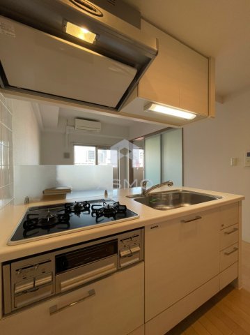 キッチン　同施工会社参照