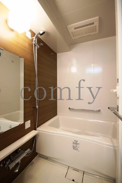 バス・シャワールーム　追炊き・浴室乾燥機付きバス