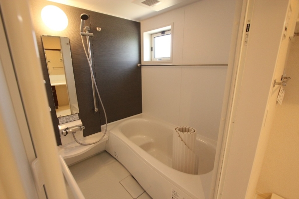 バス・シャワールーム　ゆったり一坪風呂