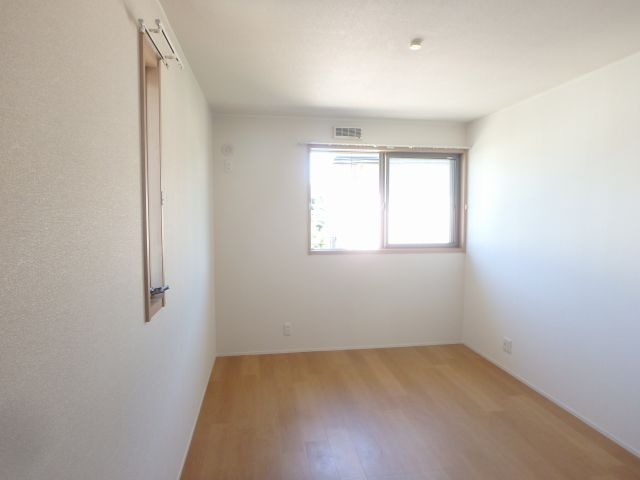 その他部屋・スペース　反転した間取りの室内写真です