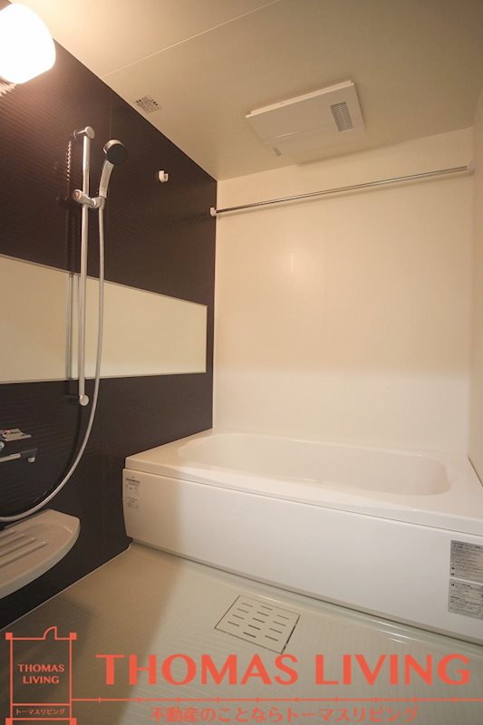 バス・シャワールーム　オートバス・浴室乾燥付きです♪