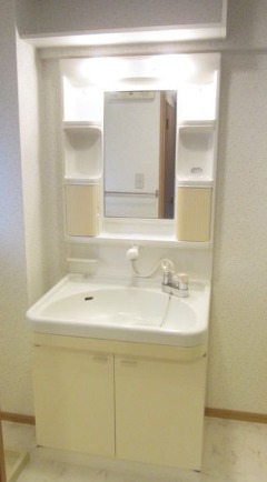 洗面設備　朝の支度はこちらです。