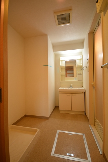 洗面設備　＊参考写真＊シャワー付き洗面化粧台交換予定！