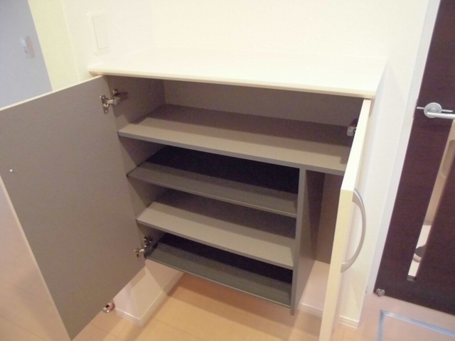 収納　シューズボックス