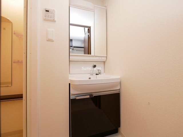 洗面設備　脱衣スペースもあります