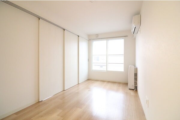 居室・リビング　☆9.2帖の広々としたリビングです！