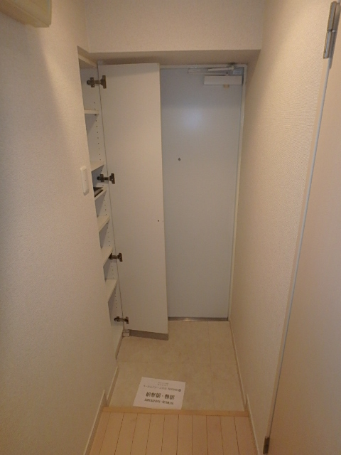 玄関　シューズボックス付き