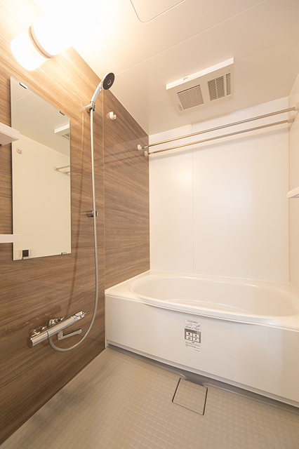 バス・シャワールーム　※写真は同タイプ住戸です。