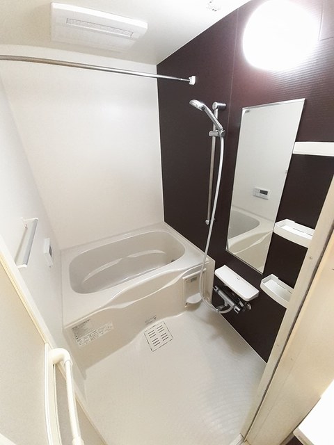 バス・シャワールーム　★便利な浴室乾燥機付きバスルーム★