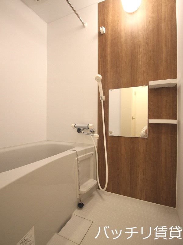 バス・シャワールーム　画像はイメージの為、色や間取りが若干異なりますが、現況を優先