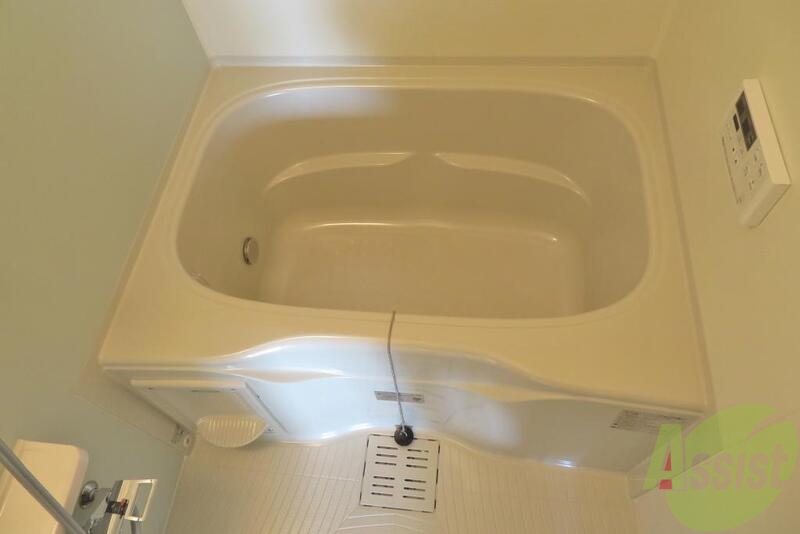 バス・シャワールーム　新しいピカピカのお風呂でゆっくり疲れをとりたいですね