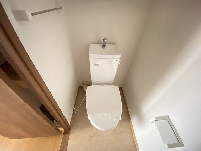 トイレ　※別部屋参考写真