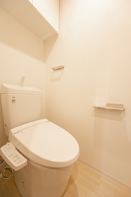 トイレ　※写真は同タイプ住戸です。