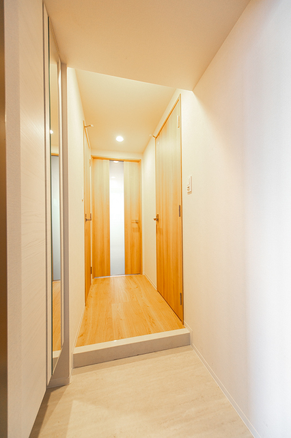 玄関　※写真は同タイプ住戸です。