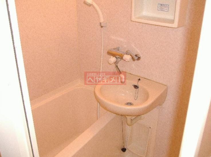 バス・シャワールーム　バス