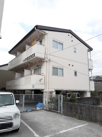 建物外観　現況が相違する場合は現況を優先致します。