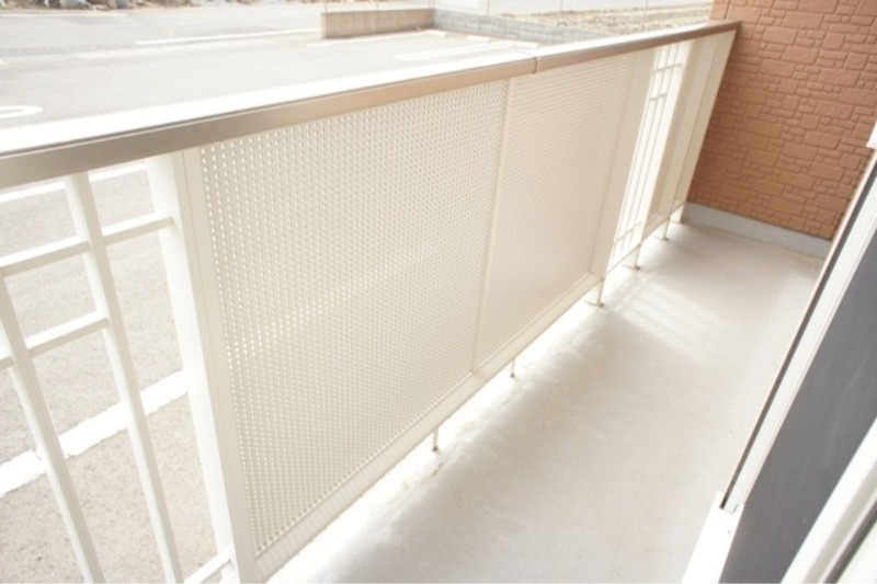 バルコニー　図面と現状に相違がある場合には現状を優先