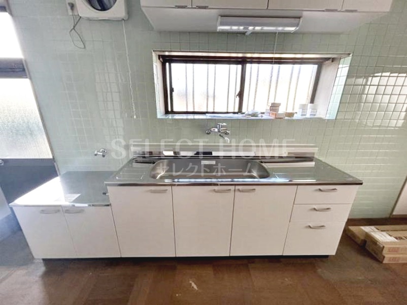 キッチン　コンパクトなキッチンで掃除もラクラク