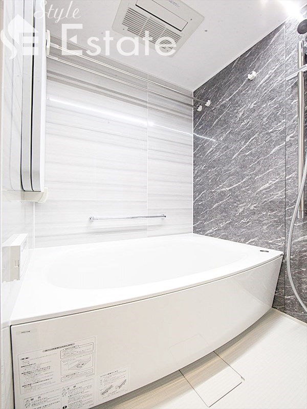 バス・シャワールーム　バスルーム