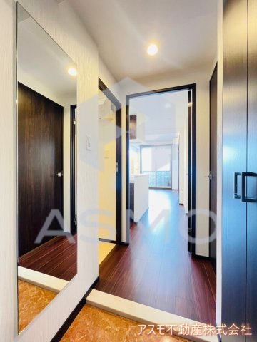 玄関　同マンション別部屋　参考写真