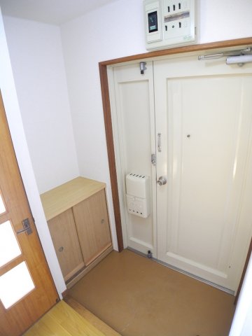 玄関　※別号室の参考画像です※現況を優先します
