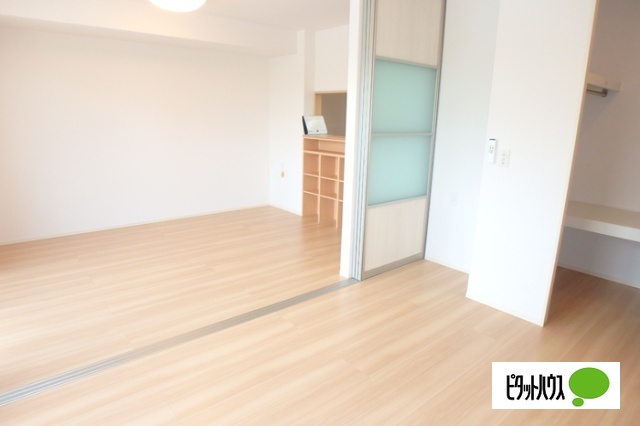 居室・リビング　ＬＤＫ１０帖～洋室５．５帖