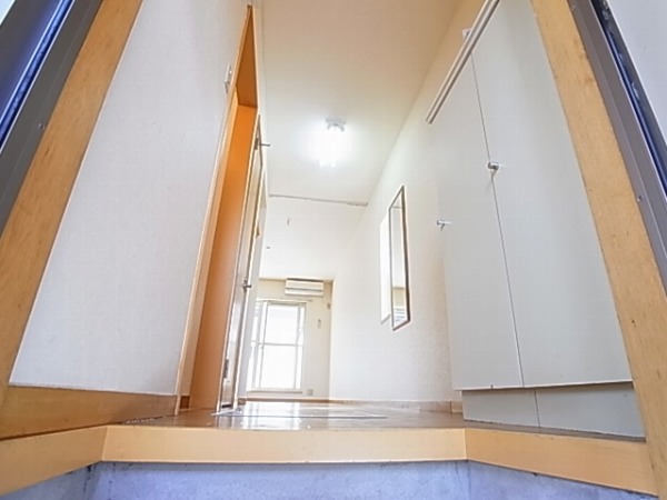 玄関　同一物件参考写真