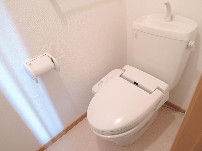 トイレ　温水洗浄便座