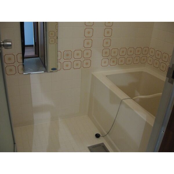 バス・シャワールーム　きれいなお風呂です