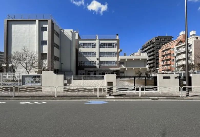 小学校　江東区立第二砂町小学校（小学校）まで380m